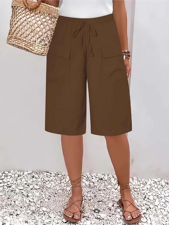 Modieuze casual korte broek voor dames met praktische zakken en een comfortabele elastische tailleband.