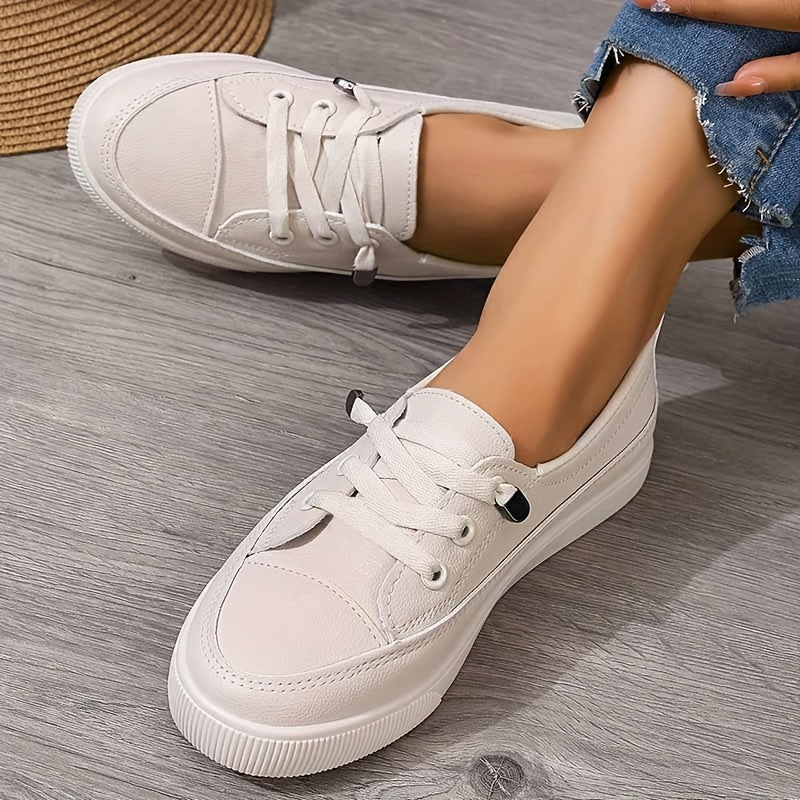 Lage dames comfort schoenen met een ergonomische zool, ideaal voor lange wandelingen en actieve dagen.