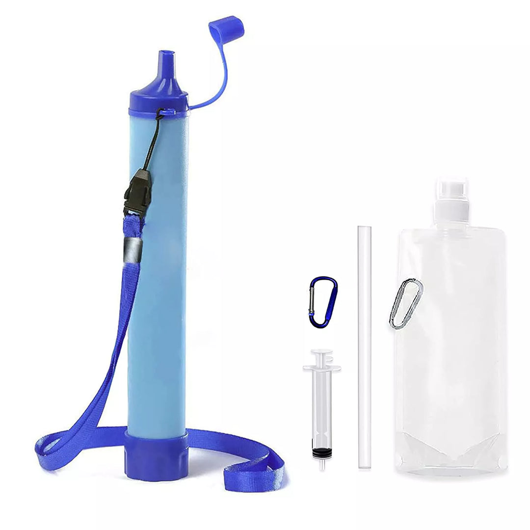 "Compacte outdoor survival waterfilter, viertraps systeem, lichtgewicht en draagbaar voor veilig drinkwater onderweg."
