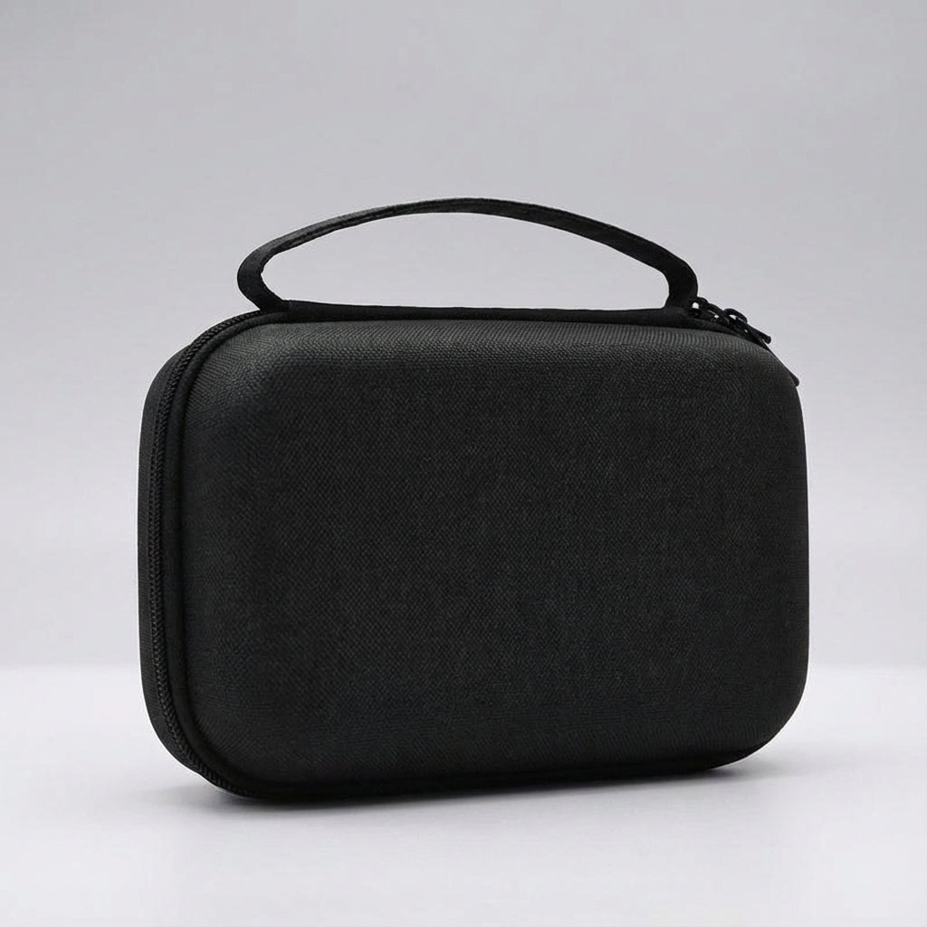 Zwarte compacte reis organizer/kabeltas van Travellox, organiseert je tech accessoires en gadgets tijdens het reizen.