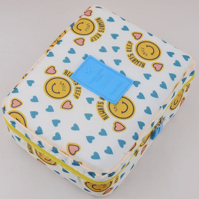 Handige opbergtas voor make-up, compact en waterdicht, ideaal voor dames reizen.