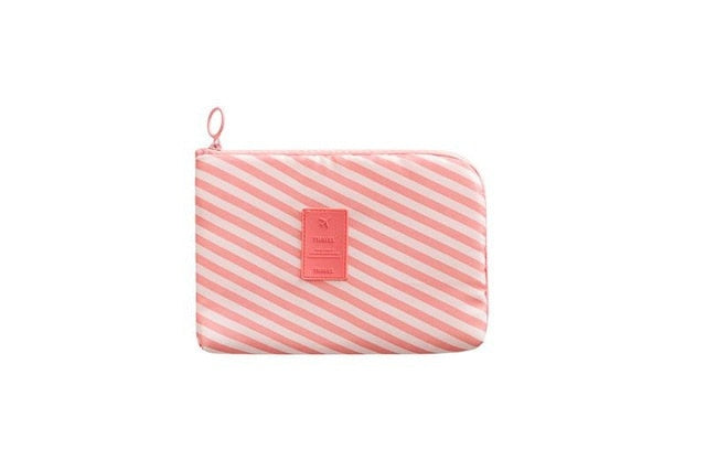 Compacte waterdichte gadgettas, ideaal voor USB-sticks, SD-kaarten & oordopjes. Perfect voor reizen.