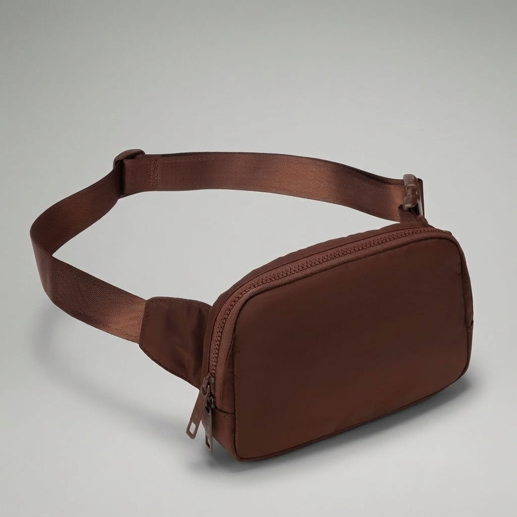 Praktische, waterafstotende nylon heuptas voor essentials binnen handbereik, ideaal voor een zorgeloze dag.