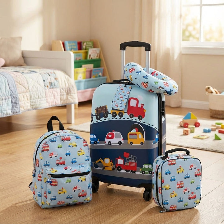 Complete 5-delige kinderreisset Traveltot: stevige kinderkoffer, rugzak, lunchtas, nekkussen en bagagelabel voor de vakantie.