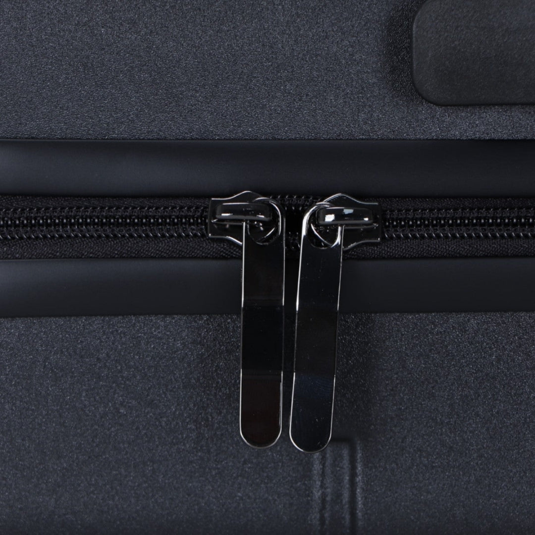 Atlas Explorer harde reisbagage, met 4 robuuste wielen en stabiliteit.