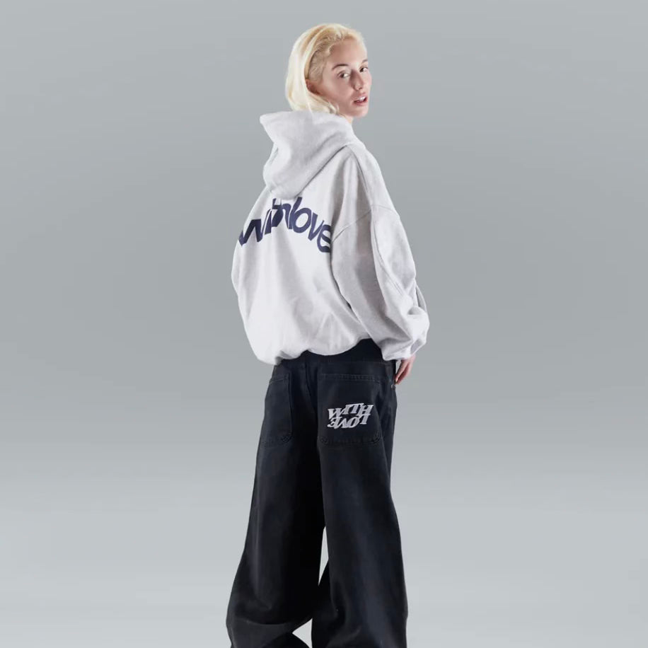 Grijze dames hoodie van Althéon. Comfortabele en elegante trui, perfect voor casual damesmode.