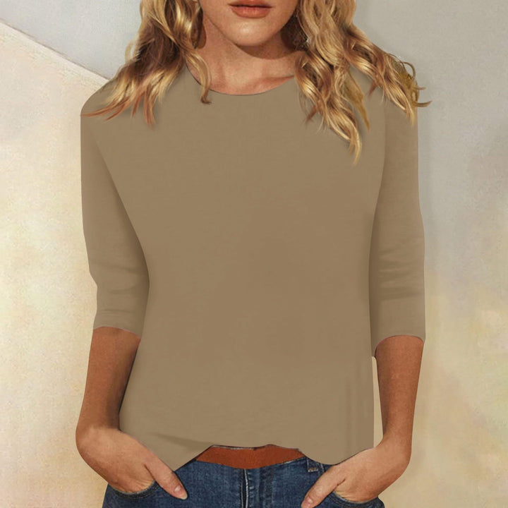 Kleurrijke dames basic top met 3/4 mouwen, comfortabel en stijlvol voor diverse outfits.