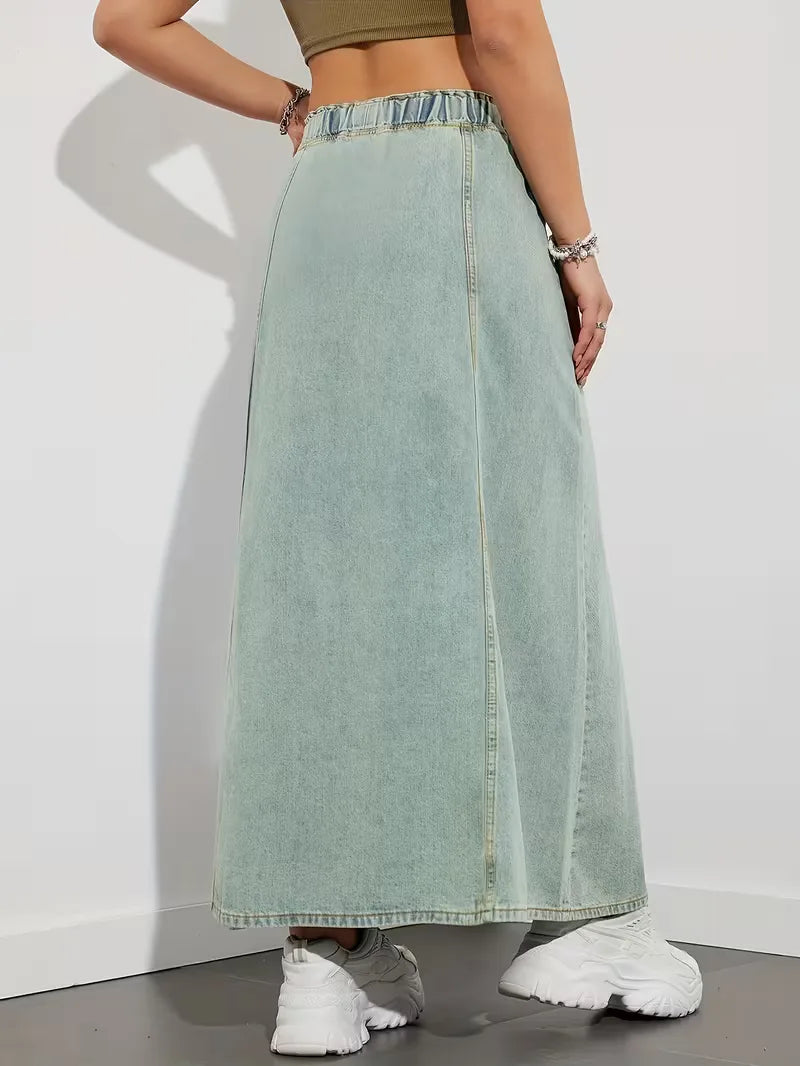 Streetwear dames denim rok blauw, met elastische tailleband en trekkoord, perfect voor een moderne look.
