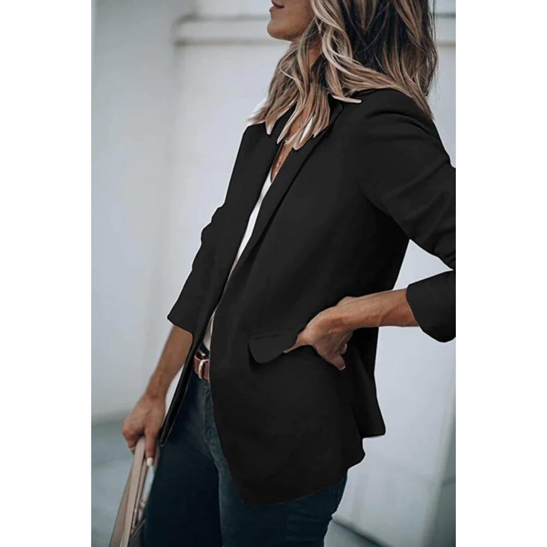 Dames blazer getailleerd, draag hem over een jurk of blouse voor een complete en stijlvolle damesmode outfit.
