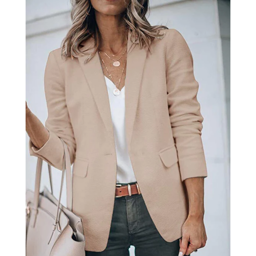 Elegante dames blazer, getailleerd model, ideaal voor kantooroutfits en zakelijke bijeenkomsten.