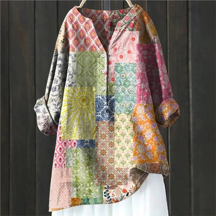 Modieuze damesbloes met bloemenprint, V-hals en lange mouwen, een bohochique item voor lente/zomer.