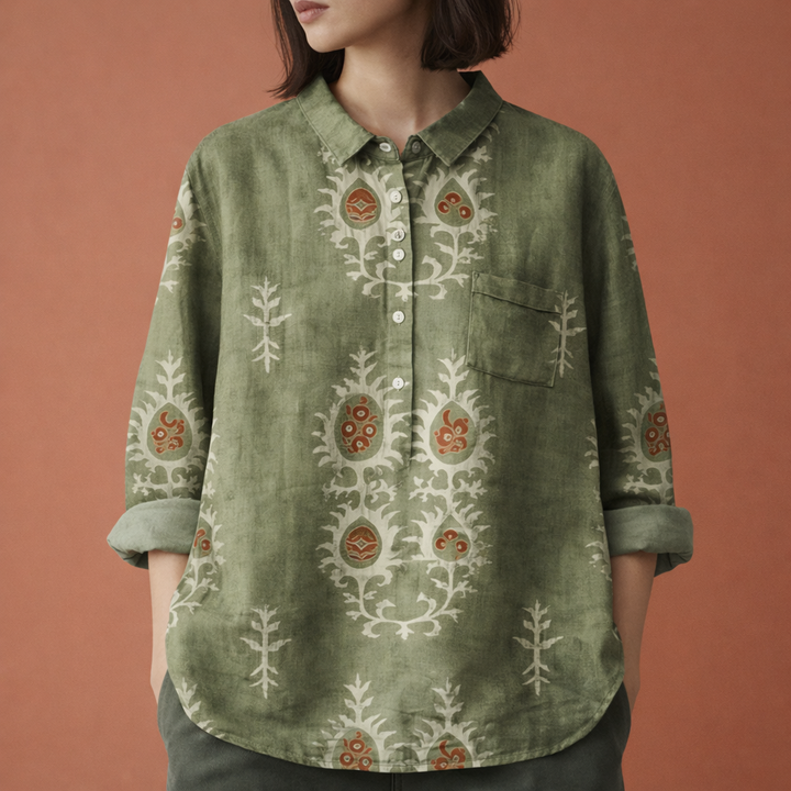 Stijlvolle damesblouse met lange mouwen, gedetailleerde bloemenprint. Elegant voor kantoor of vrij.