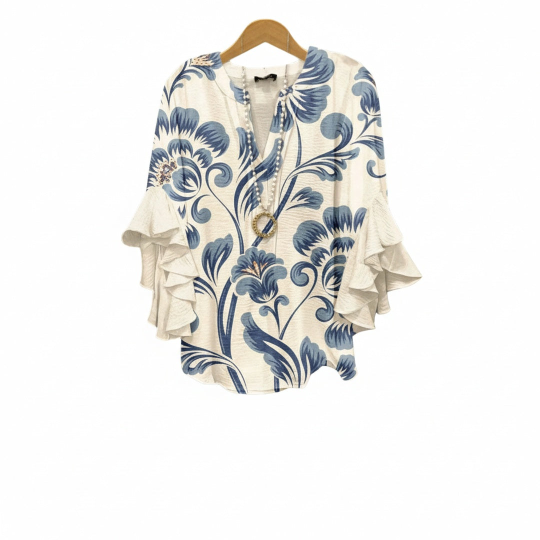 Dames blouse met V-hals en elegante volantmouwen, perfect voor een chique of casual zomerlook.