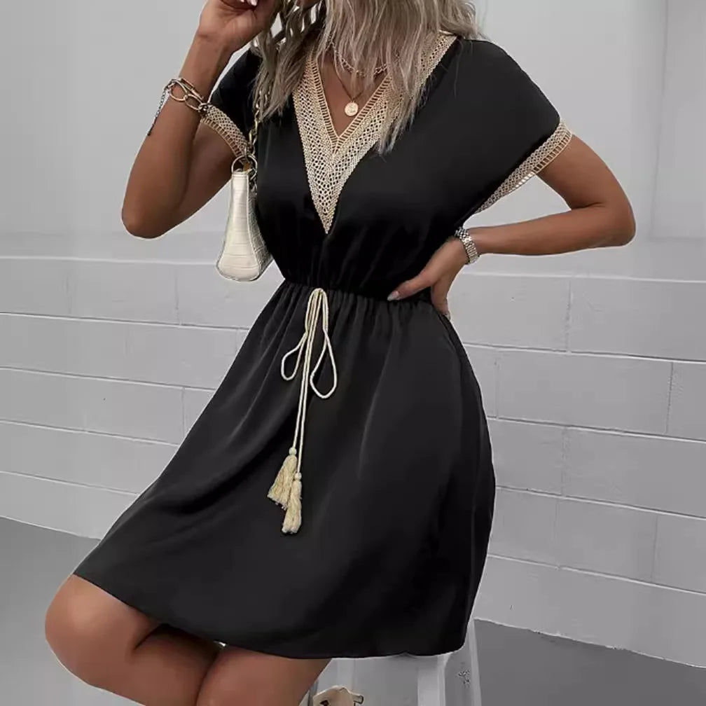 Modieuze en luchtige boho mini jurk, de perfecte dames zomeroutfit.