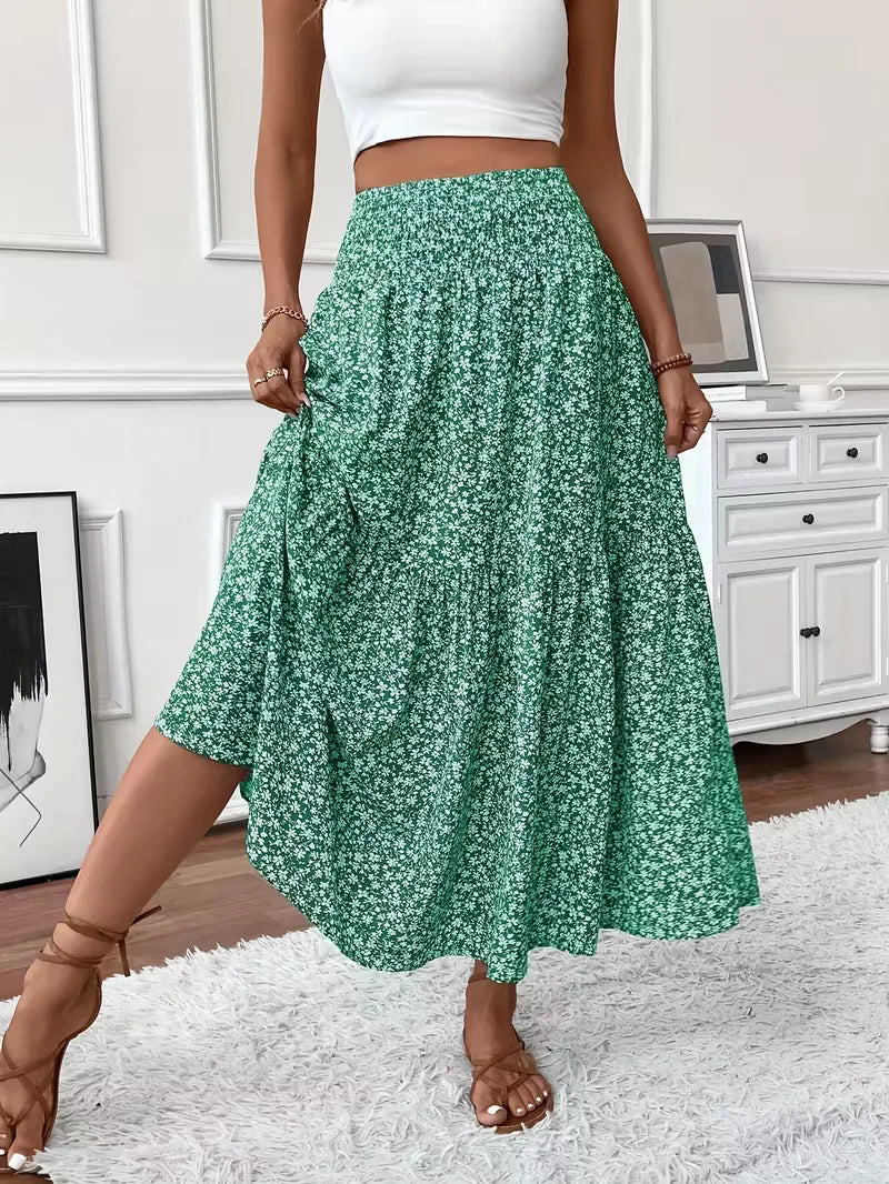 Comfortabele A-lijn maxi rok voor dames, flexibele smock taille en vloeiende bohemian stijl.