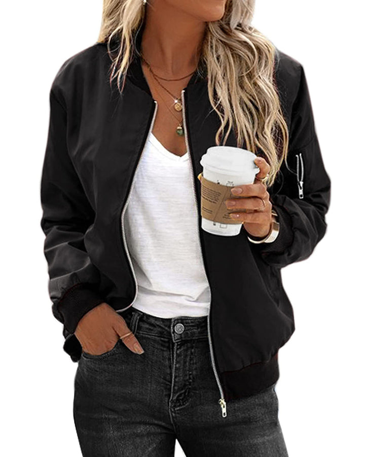 Dames bomberjack met tijdloos ontwerp, comfortabele pasvorm. Ideaal casual jack voor elke dag.