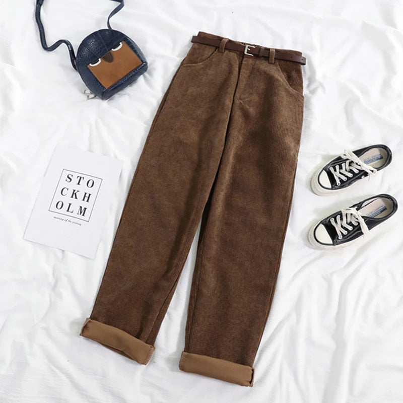 Comfortabele dames corduroy broek met wijde pijpen, hoge taille, verkrijgbaar in bruin en zwart.