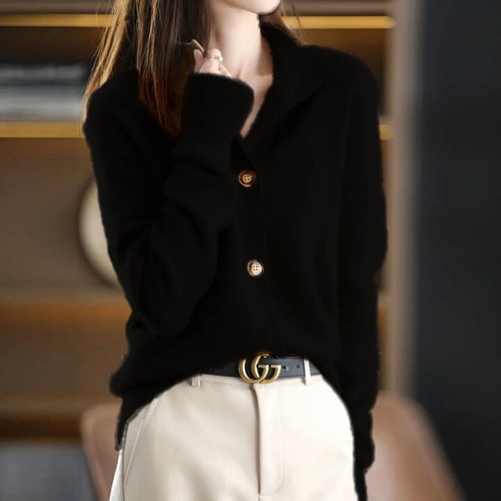 Comfortabele dames cardigan met knoopsluiting, perfecte bovenkleding voor herfst en winter.