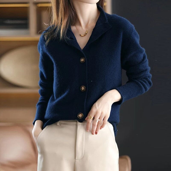 Mooi vallende dames cardigan met knopen, elegante bovenkleding voor een tijdloze look.