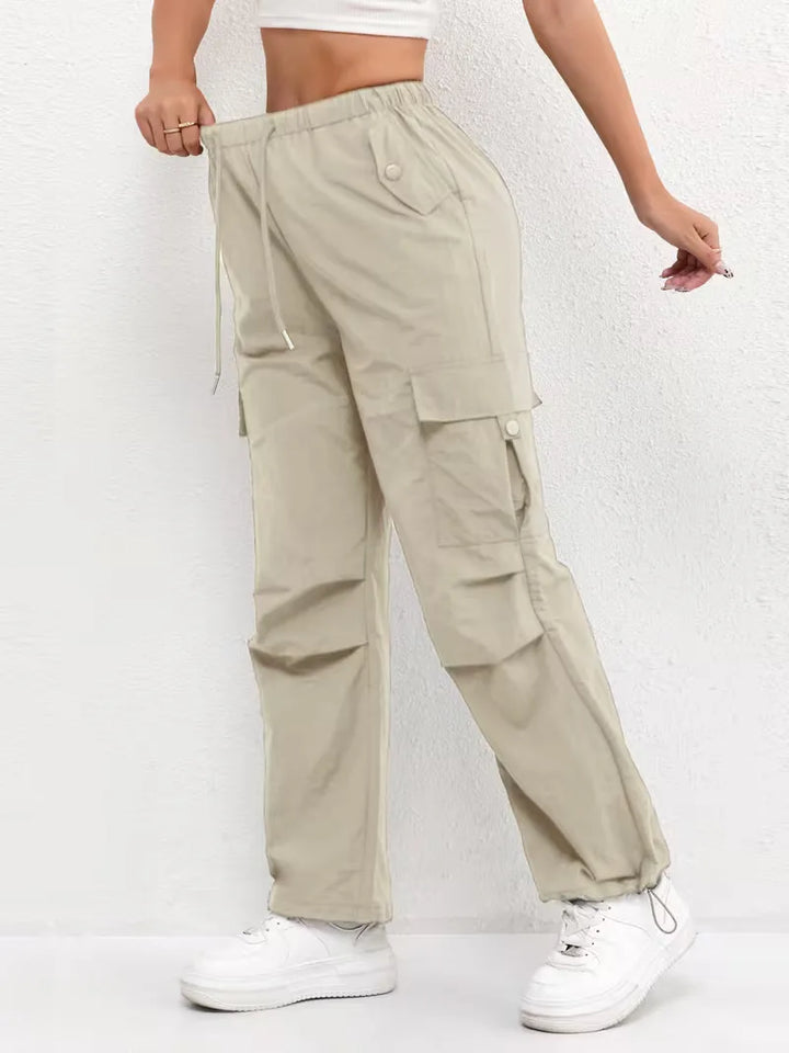 Hoge taille dames cargo broek met rechte pijpen, casual en comfortabel voor herfstwandelingen.