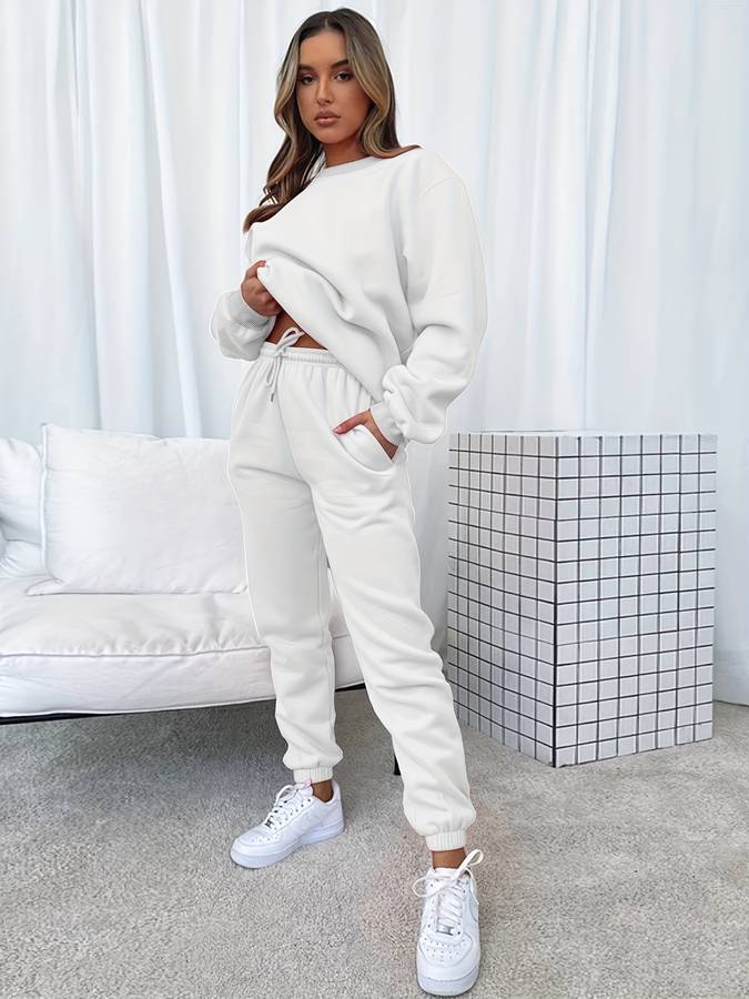 Vrouwen in modieus dames joggingpak, casual set voor comfort en stijl elke dag.