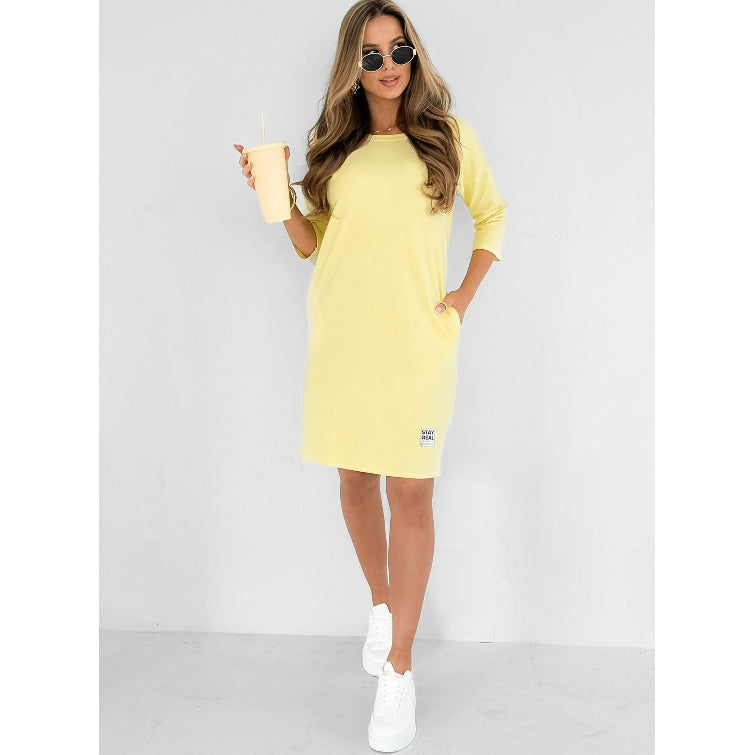 Zomerjurk dames, casual model met 3/4-mouwen en ronde hals. Comfortabele jurk verkrijgbaar in blauw en geel.