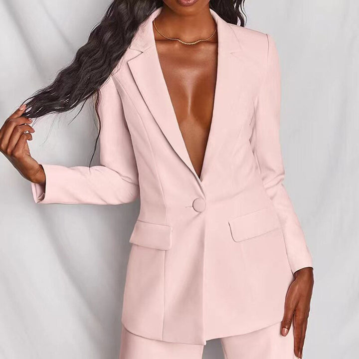 Formele dameskleding: elegante tweed blazer en broek set. Ideaal voor de moderne vrouw.