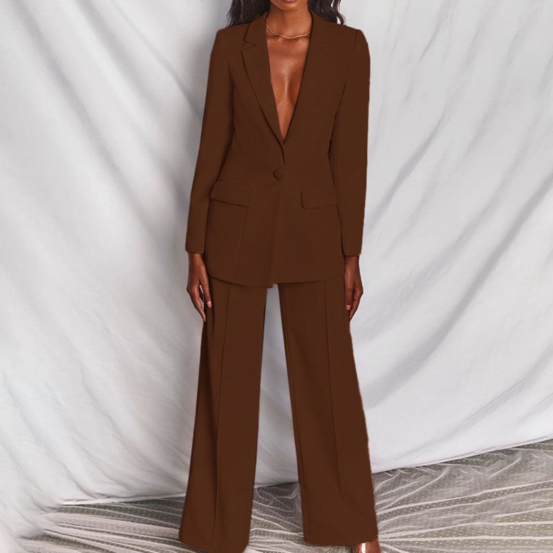 Chique dames ensemble: blazer en broek set, perfect voor een professionele uitstraling.