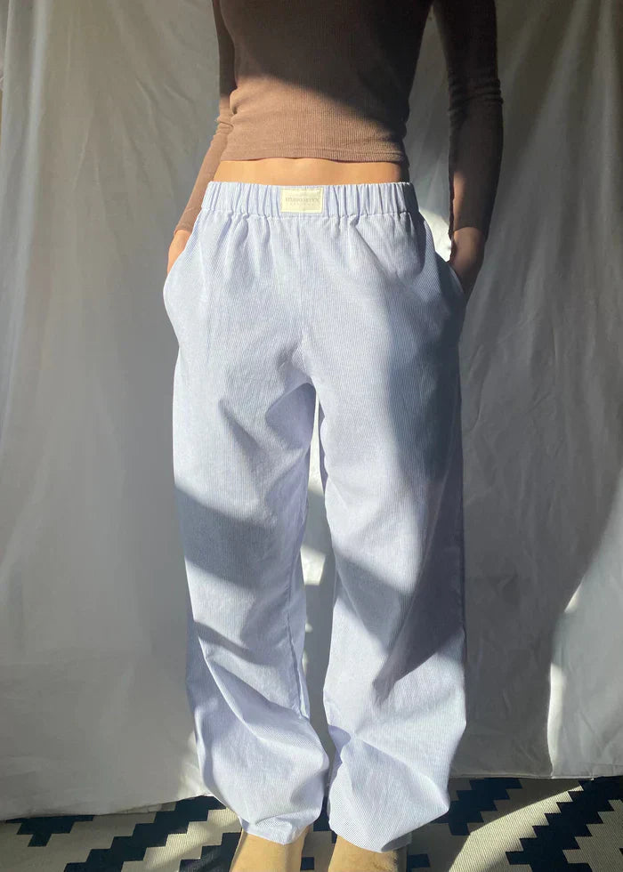 Elegante dames comfort fit broek, geschikt voor zowel zakelijk als casual gebruik.