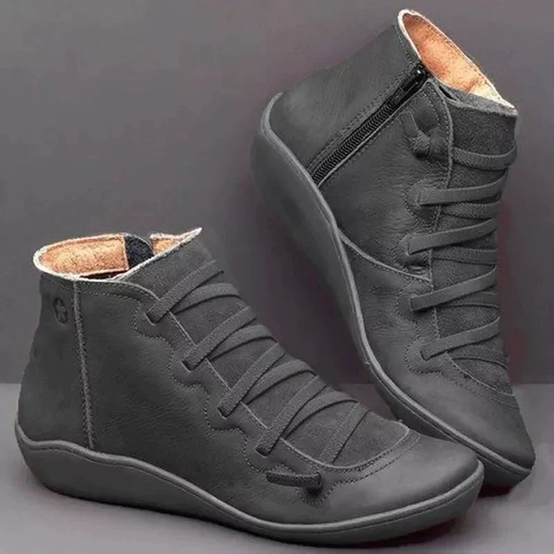 Comfortabele dames laarzen met wigzool en voetondersteuning, perfect voor gezonde voeten tijdens lange wandelingen.