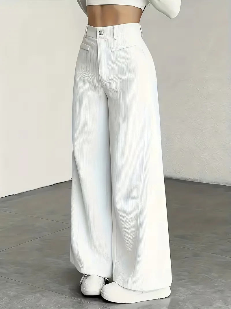 Comfortabele damesbroek met hoge taille en wijde pijpen, perfecte pasvorm.