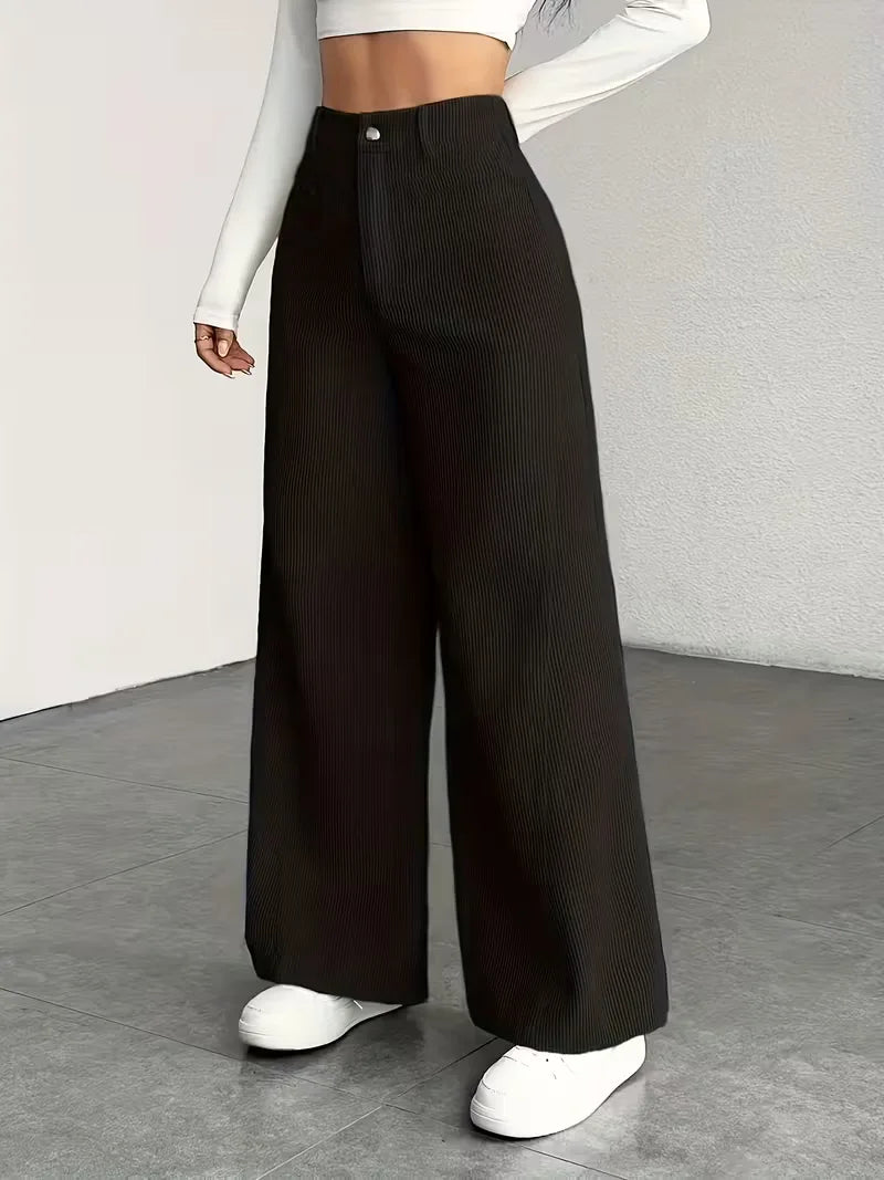 Damesbroek met wijde pijpen, hoge taille en corduroy voor comfort en stijl.