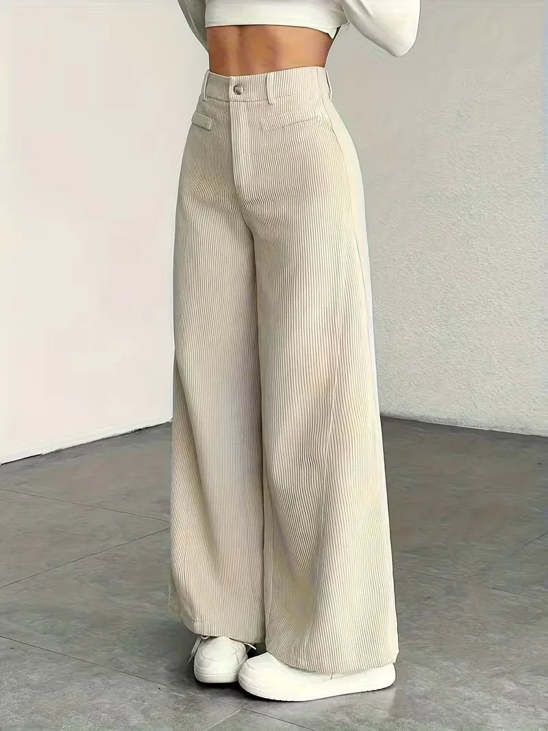 Stijlvolle wide leg damesbroek met hoge taille in zacht corduroy stof.