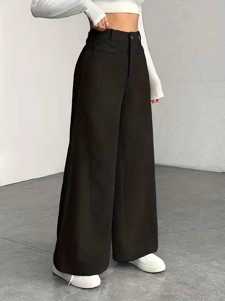 Comfortabele smart casual damesbroek: wide leg, hoge taille, veelzijdig.