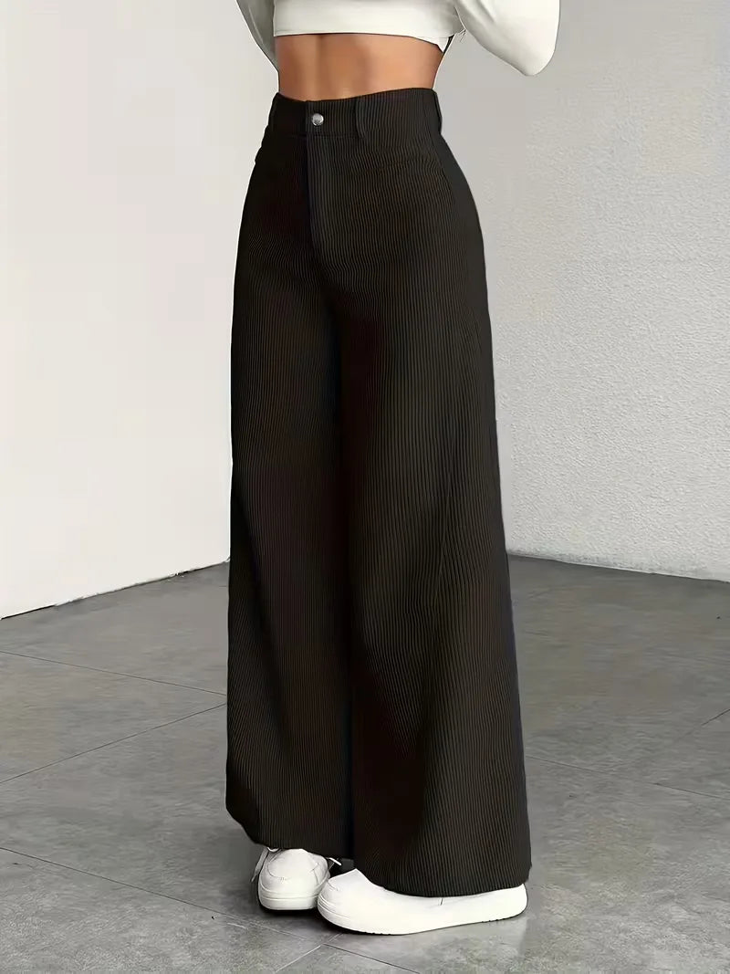 Elegantie en comfort: wide leg broek met hoge taille voor de moderne vrouw.