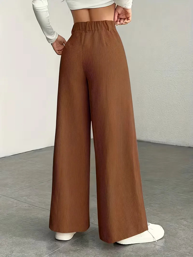 Comfortabele en stijlvolle wide leg damesbroek, hoge taille en corduroy.