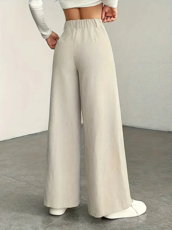 Comfortabele elastische wide leg broek voor dames, ideaal voor herfst/voorjaar.