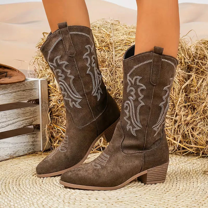Casual dames cowboylaarzen met prachtig borduurwerk, geschikt voor herfst en winter; comfortabel en trendy.