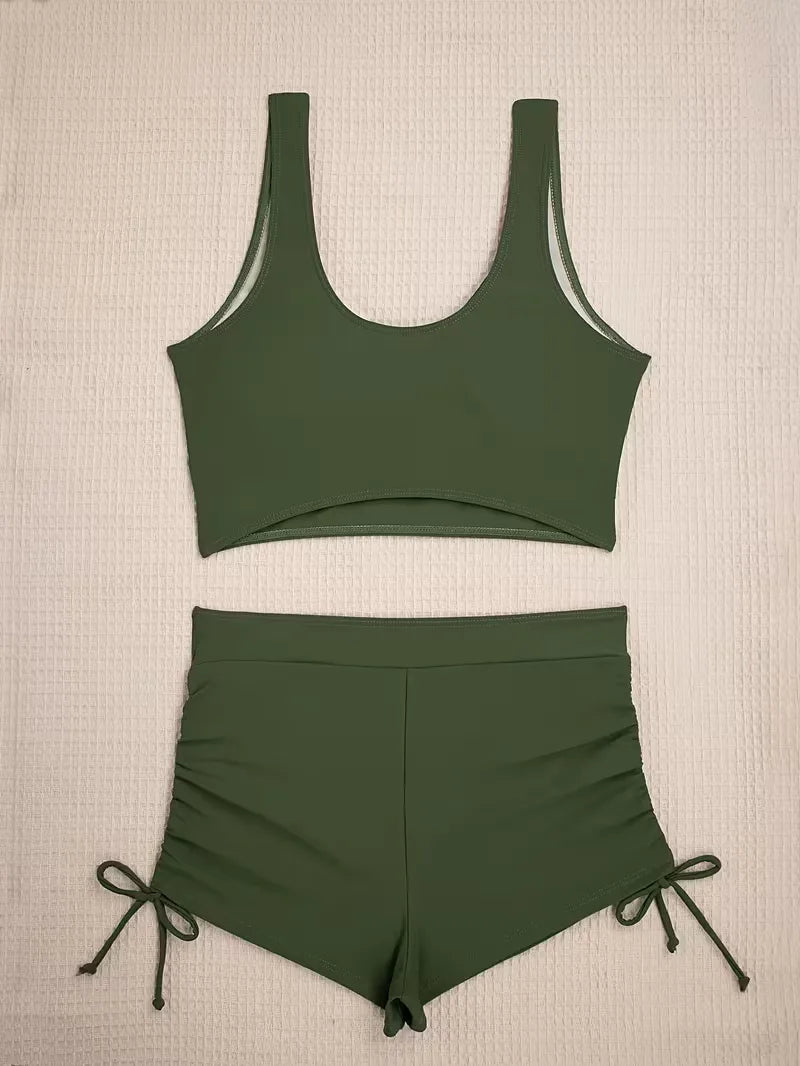 Zomerse dames zwemkleding: Criss-cross bikini set met hoogtaille broekje. Stijlvol en comfortabel.