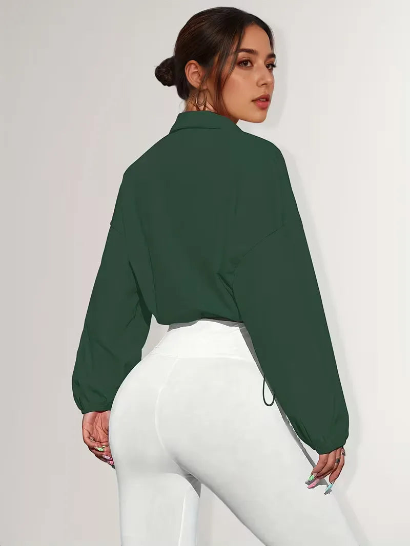 Dames track jacket in cropped stijl, ideaal voor casual en sportieve outfits.