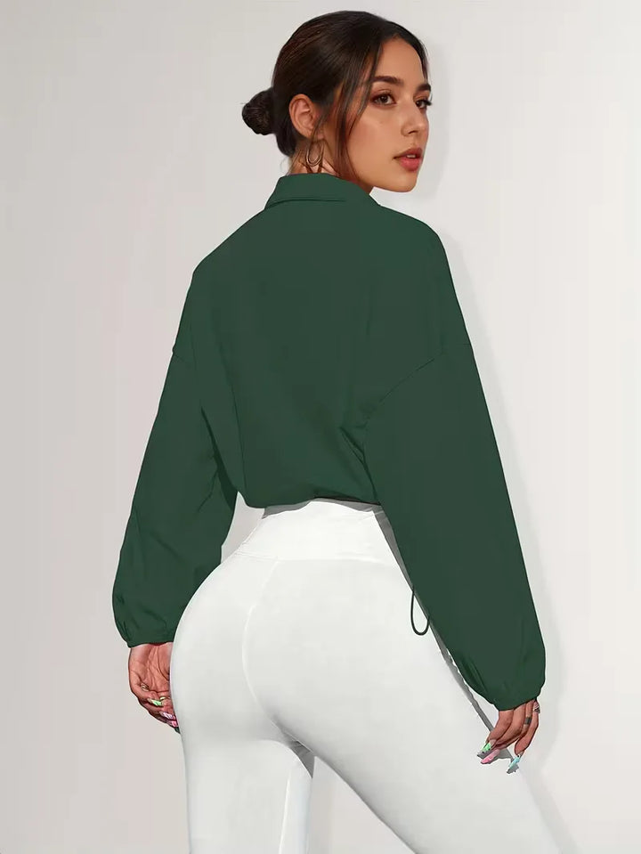 Dames track jacket in cropped stijl, ideaal voor casual en sportieve outfits.