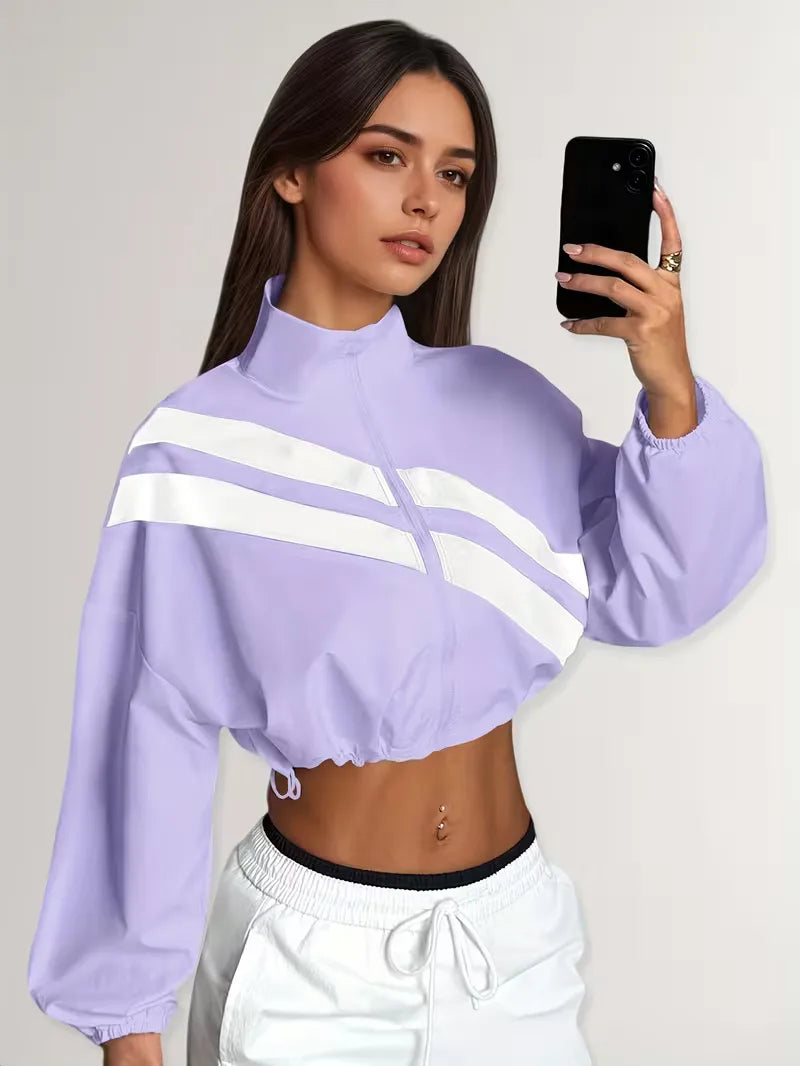 Dames mode jack, cropped en verstelbaar, met rits en sportieve elementen.