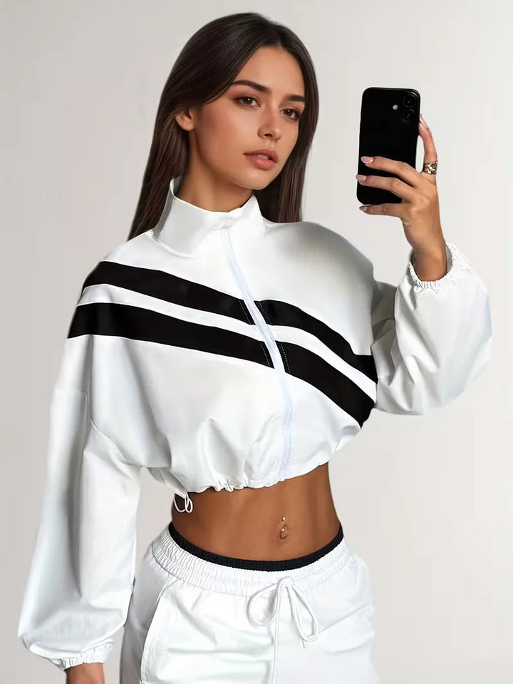 Trendy dames track jacket, cropped, met verstelbare details en mandarijnkraag.