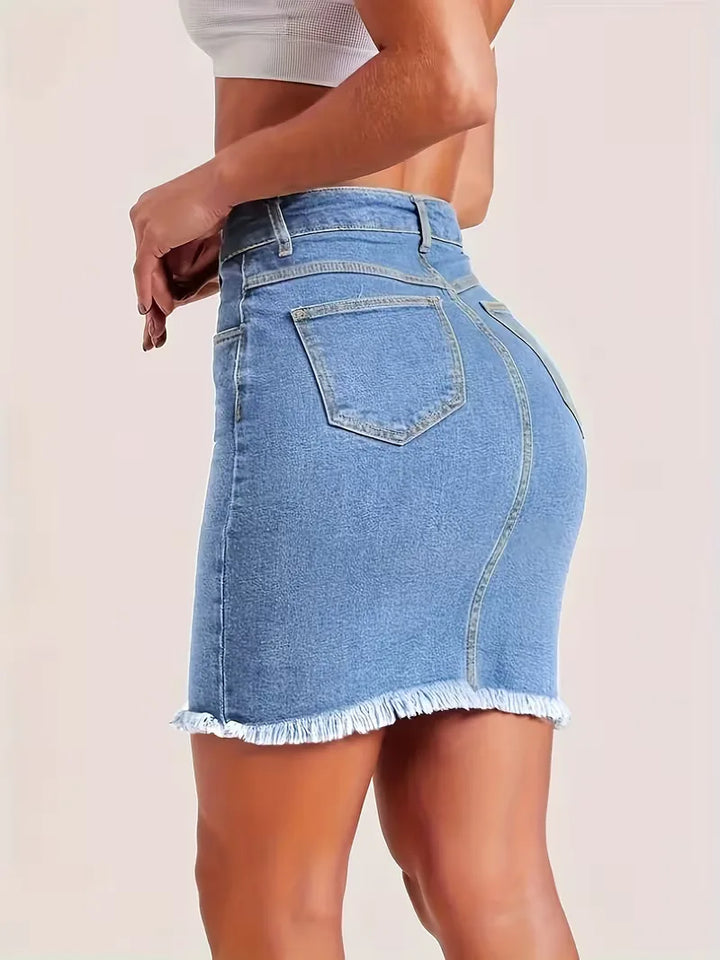 Stijlvolle stretch spijkerrok voor dames, hoge taille en gerafelde zoom, veelzijdig te combineren.