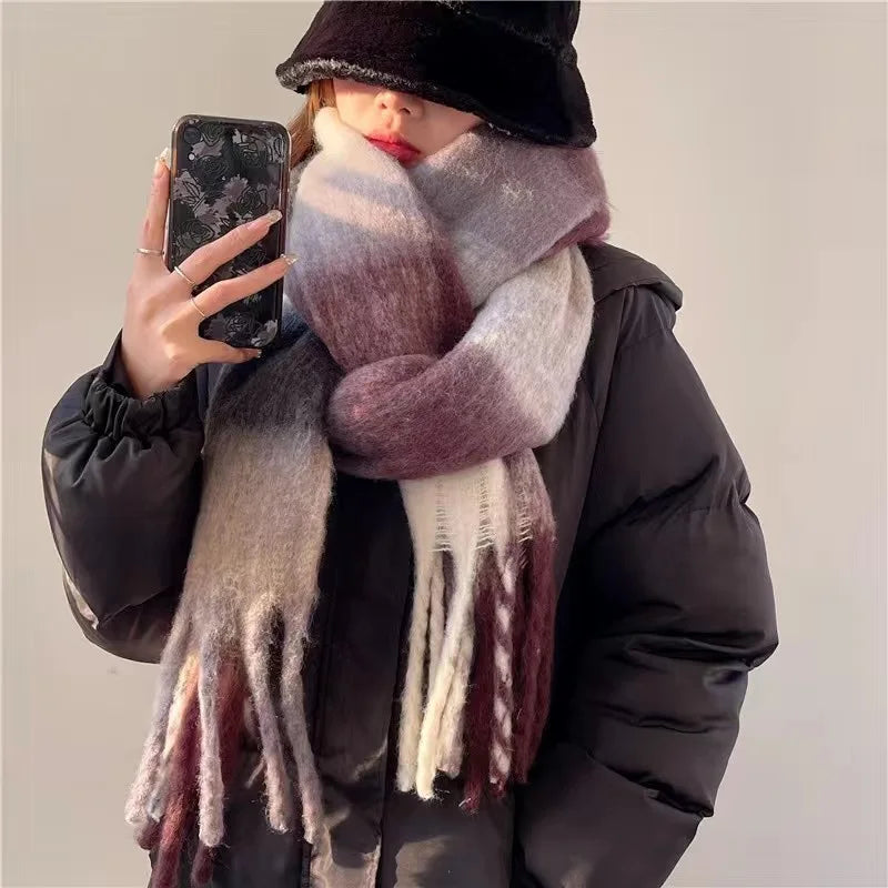 Luxe warme sjaal van dikke cashmere voor dames, onmisbaar in de winter.