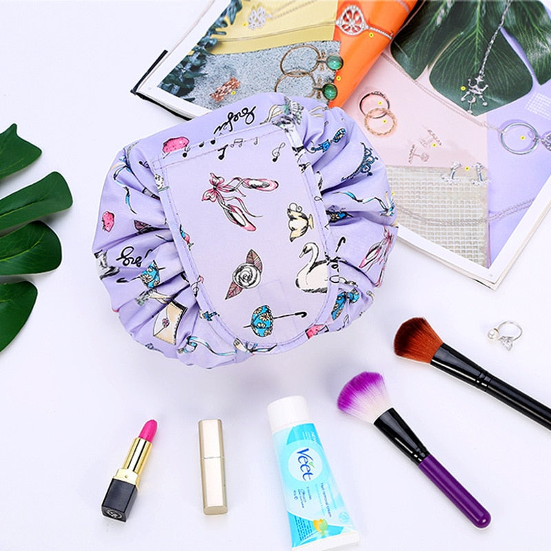 Dames make-up tas met trekkoord, ruime organizer voor al je cosmetica. Ideaal voor thuis en op reis.