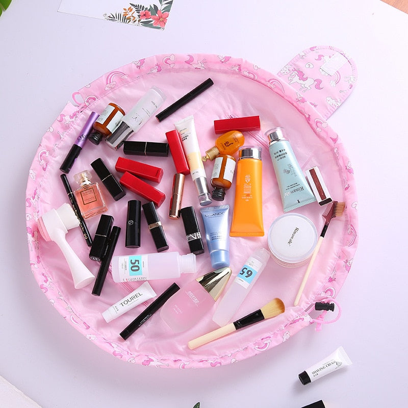 Draagbare toilettas met trekkoord voor dames, compact op te bergen. Perfect voor beauty on-the-go.