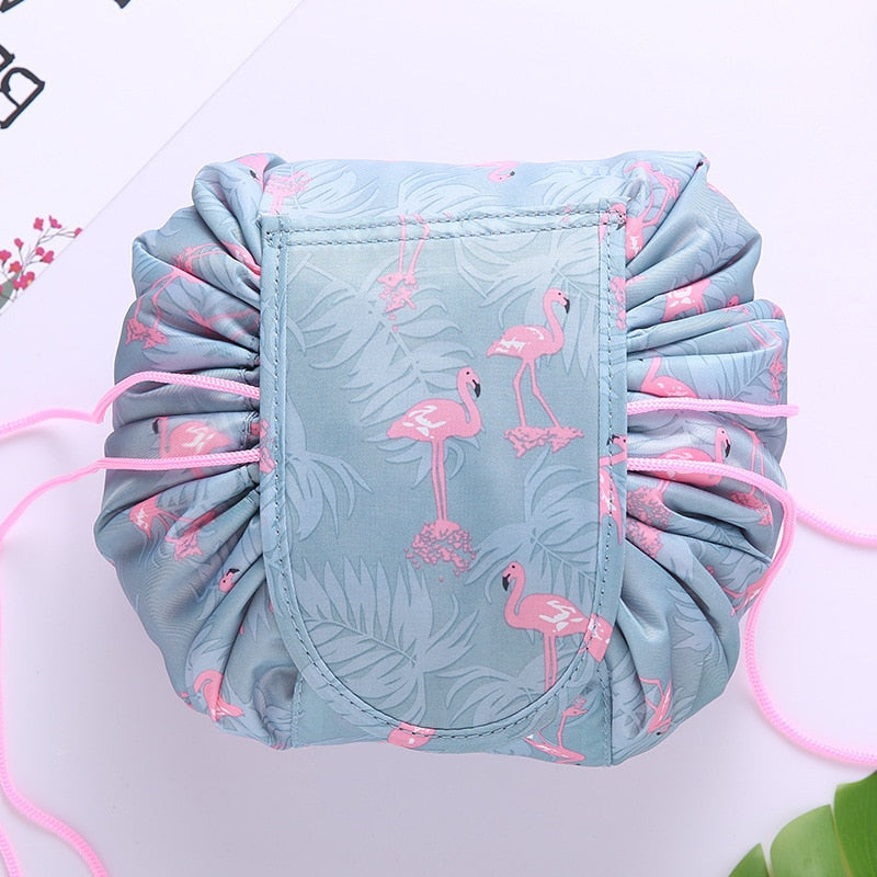 Veelzijdige dames beauty tas met trekkoord, geschikt voor make-up en toiletartikelen. Handige reis organizer.