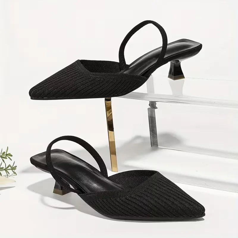 Stijlvolle damesschoenen: elegante flare hakken, veelzijdig voor dag en avond.