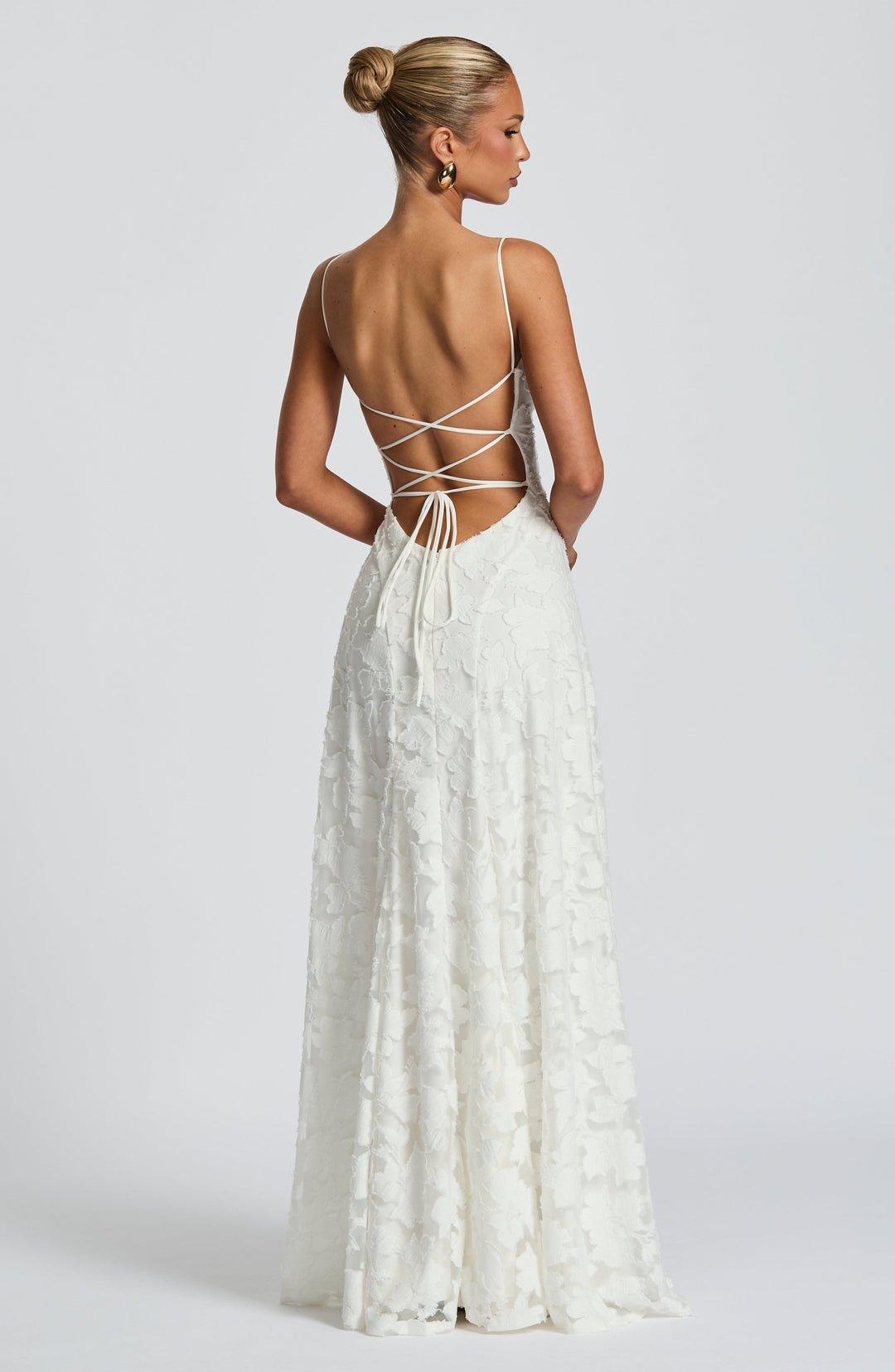 Formele dames maxi jurk, bloemen en gedrapeerde hals, perfect voor speciale gelegenheden.